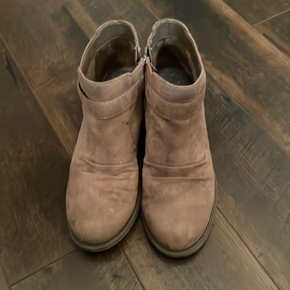 Size 7 Dr Scholl brown bootie